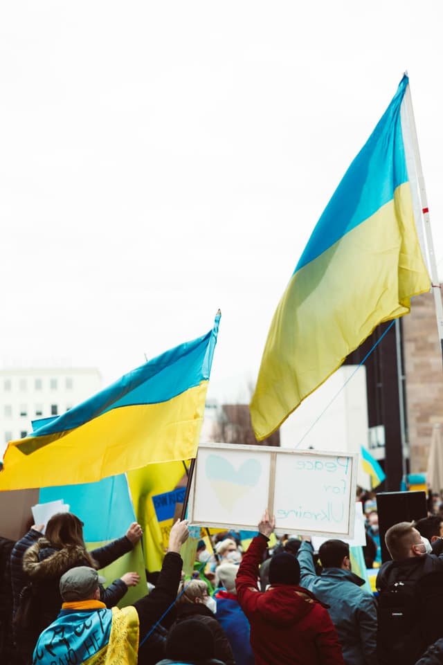 Opt răniți într-un atac terorist la un miting pro-israelian în Colorado. Atacatorul egiptean, reținut după folosirea unui aruncător de flăcări improvizat.