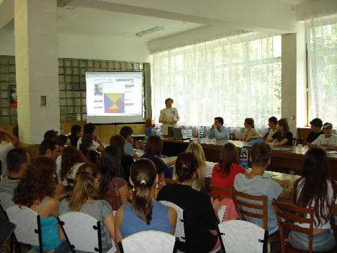 Programe Gratuite pentru Persoanele Fără Loc de Muncă în August