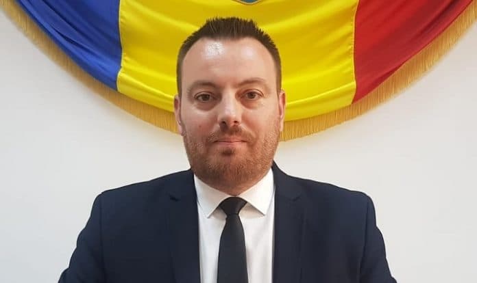 Fănel Bădici reales ca președinte USR Olt la conferința județeană din Caracal; surpriză printre aspiranți!